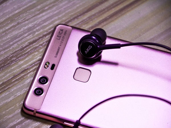 手機(jī)沖壓件