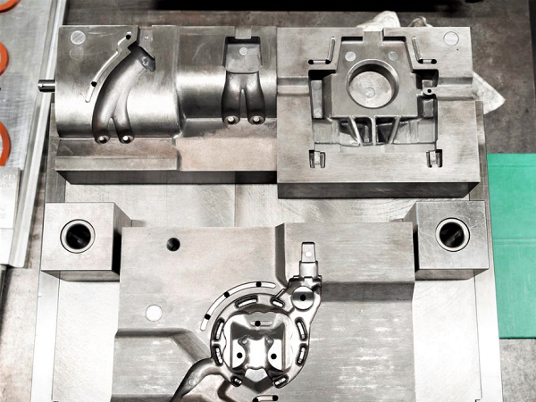 五金沖壓模具設(shè)備有哪些？_制模工藝工序