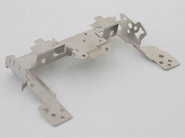 河源五金沖壓件加工廠，圓角及圓柱拉伸的要求