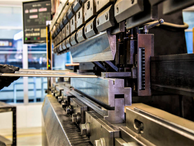 五金沖壓件加工廠，如何降低生產(chǎn)成本？